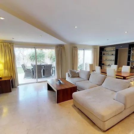 Eden Villa *